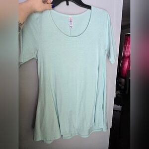 LuLaRoe Mint Green Short Sleeve Top